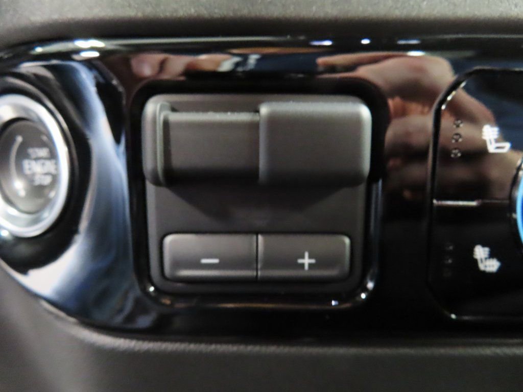 Used 2024 GMC Sierra 3500 SLE w/ SLE Convenience Package image 63