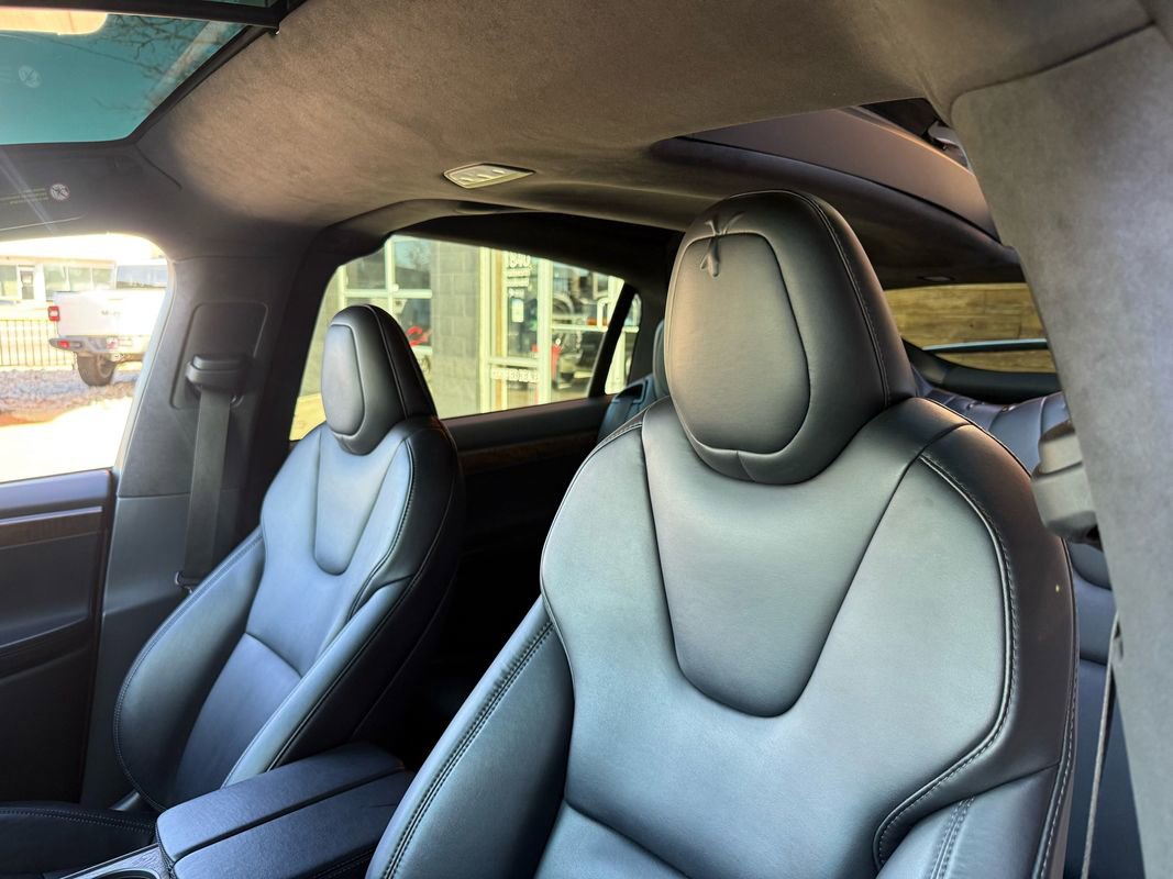 Used 2020 Tesla Model X Long Range image 31