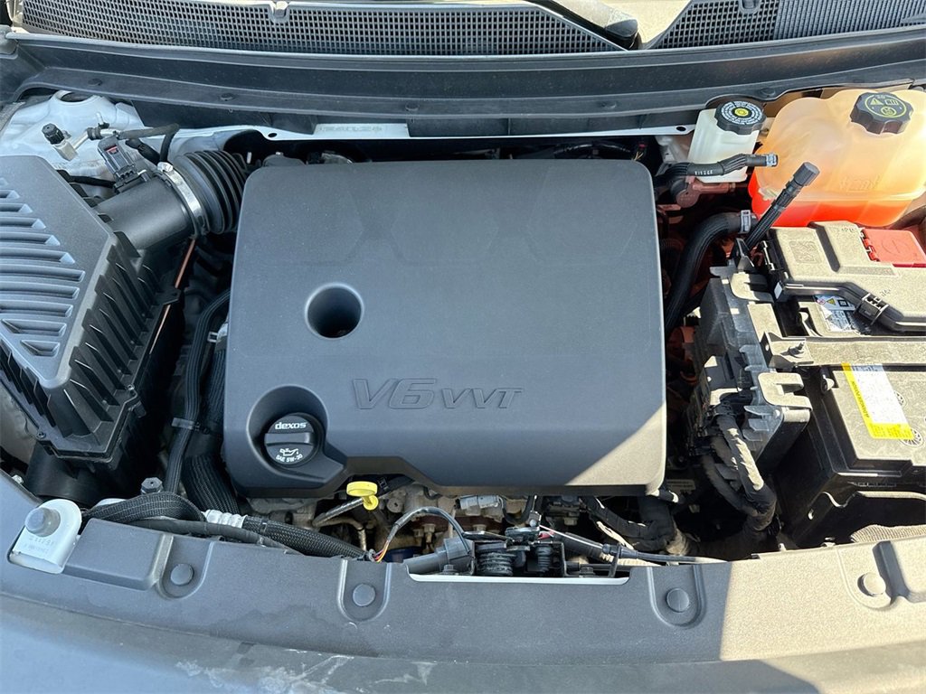 Used 2022 Chevrolet Traverse LT image 27