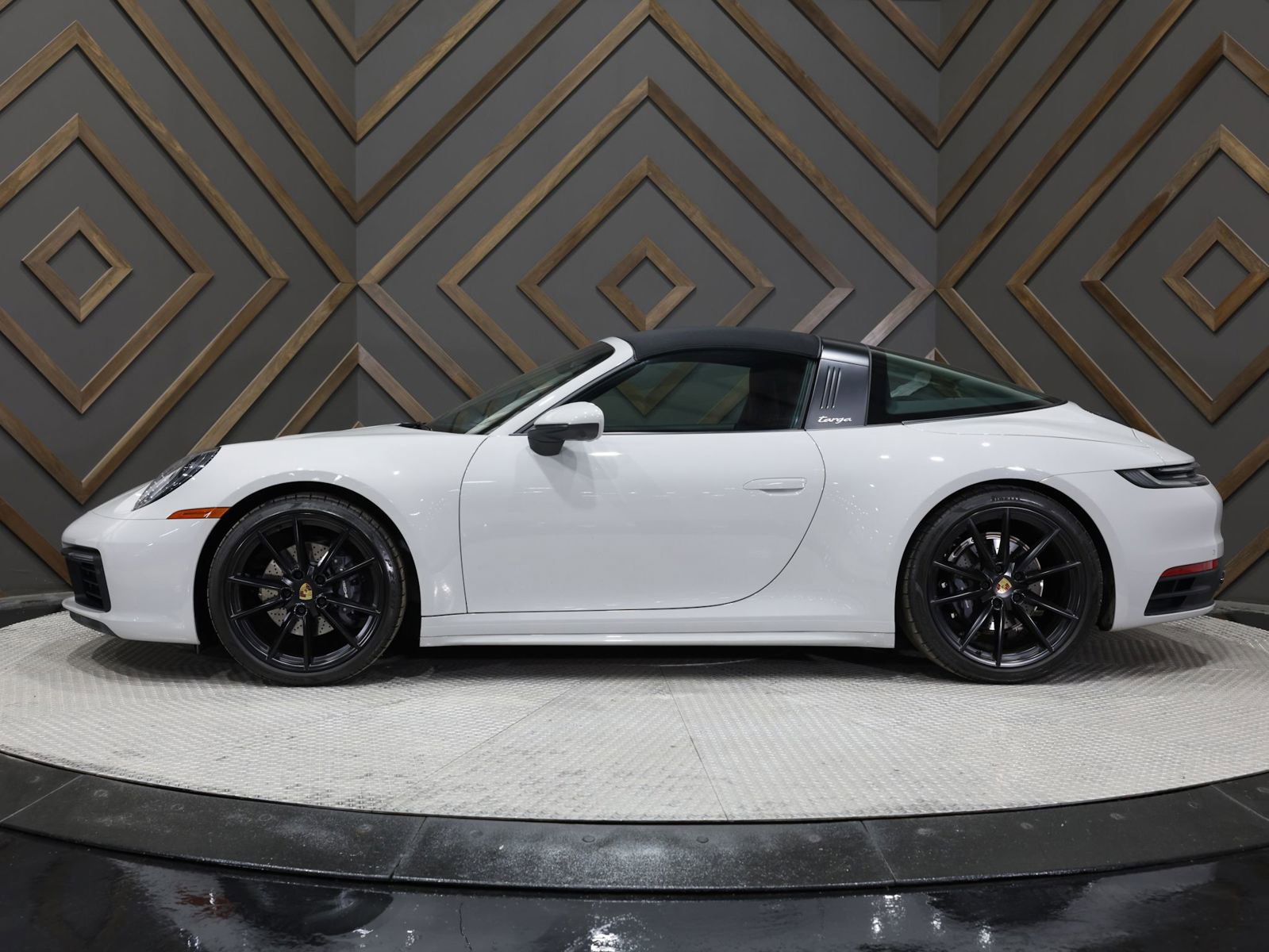 Used 2021 Porsche 911 Targa 4 image 4