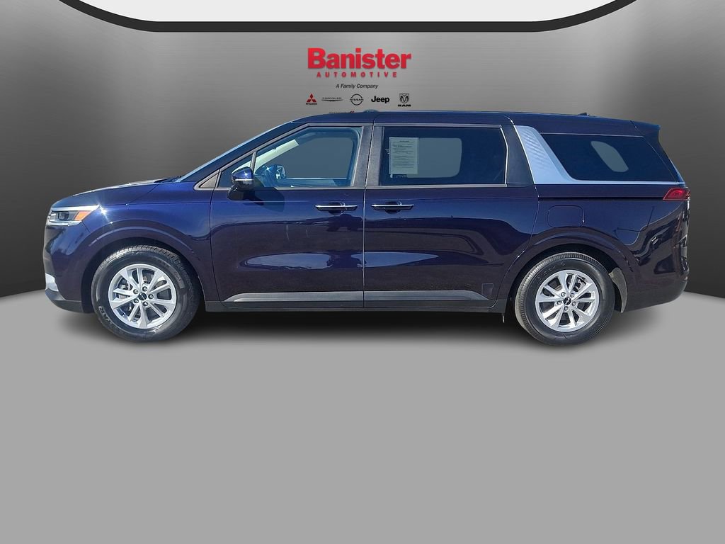 Used 2022 Kia Carnival LX image 7