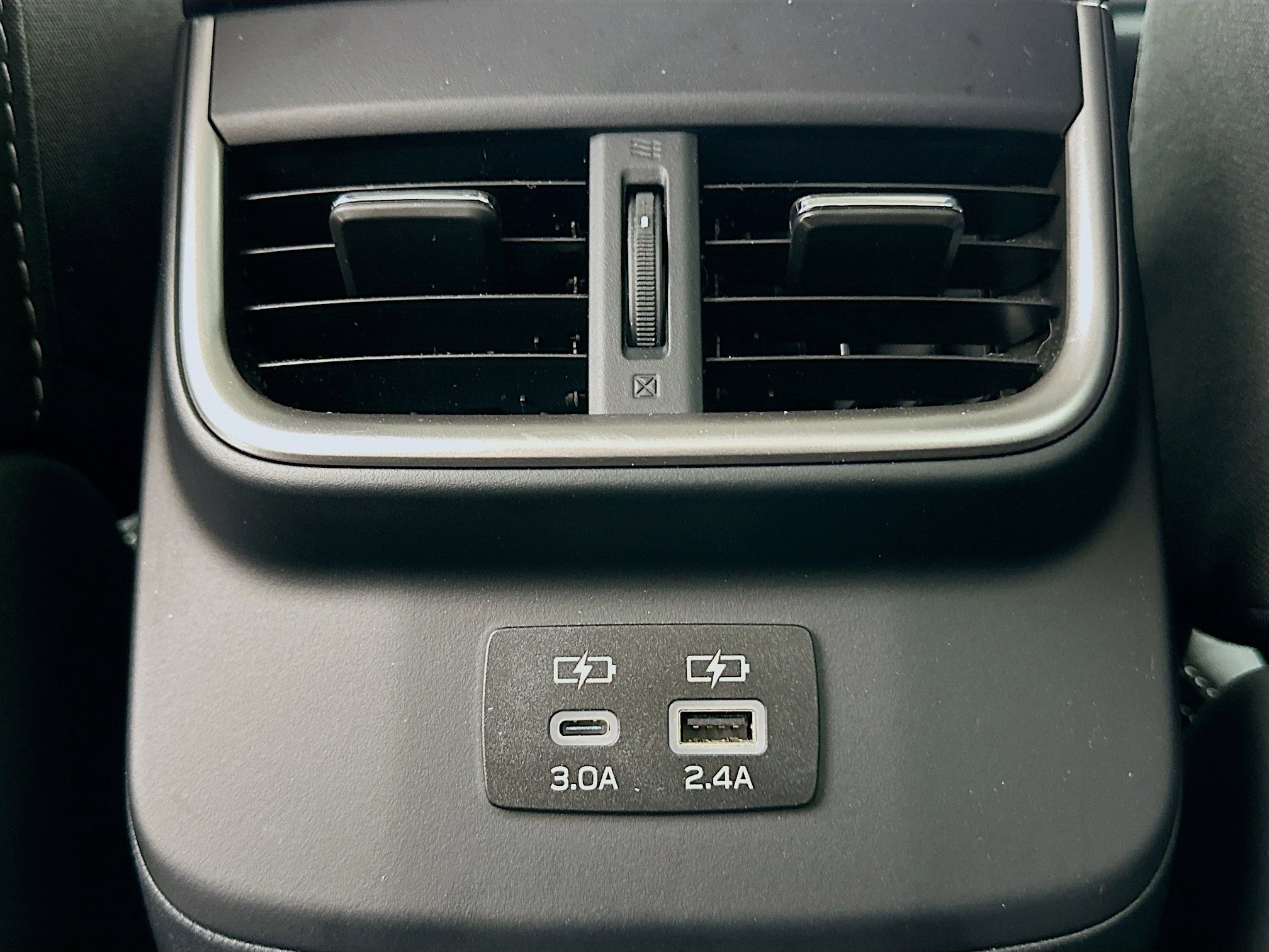 Used 2025 Subaru Outback Premium image 28