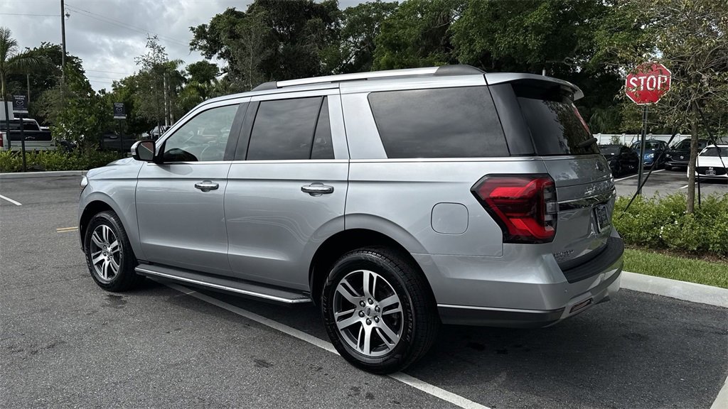 Used 2023 Ford Expedition Limited image 13