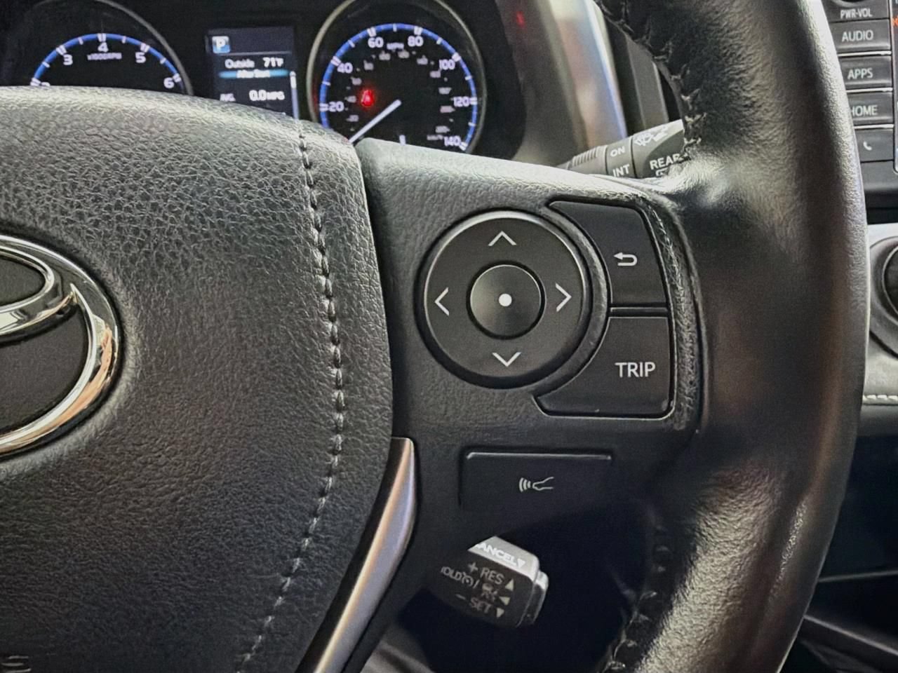 Used 2017 Toyota RAV4 XLE AWD/4WD image 47