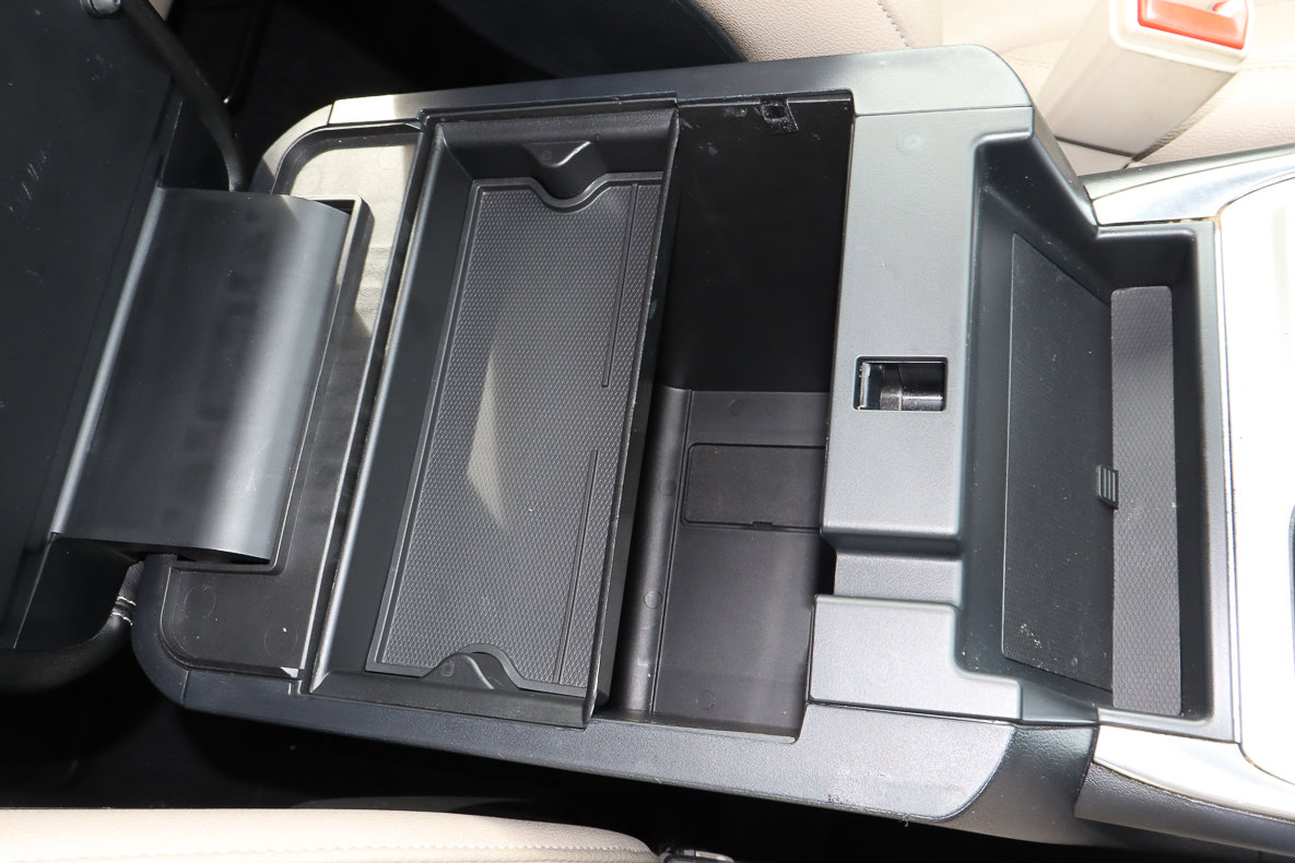 Used 2020 Ford Explorer XLT w/ Equipment Group 202A image 29