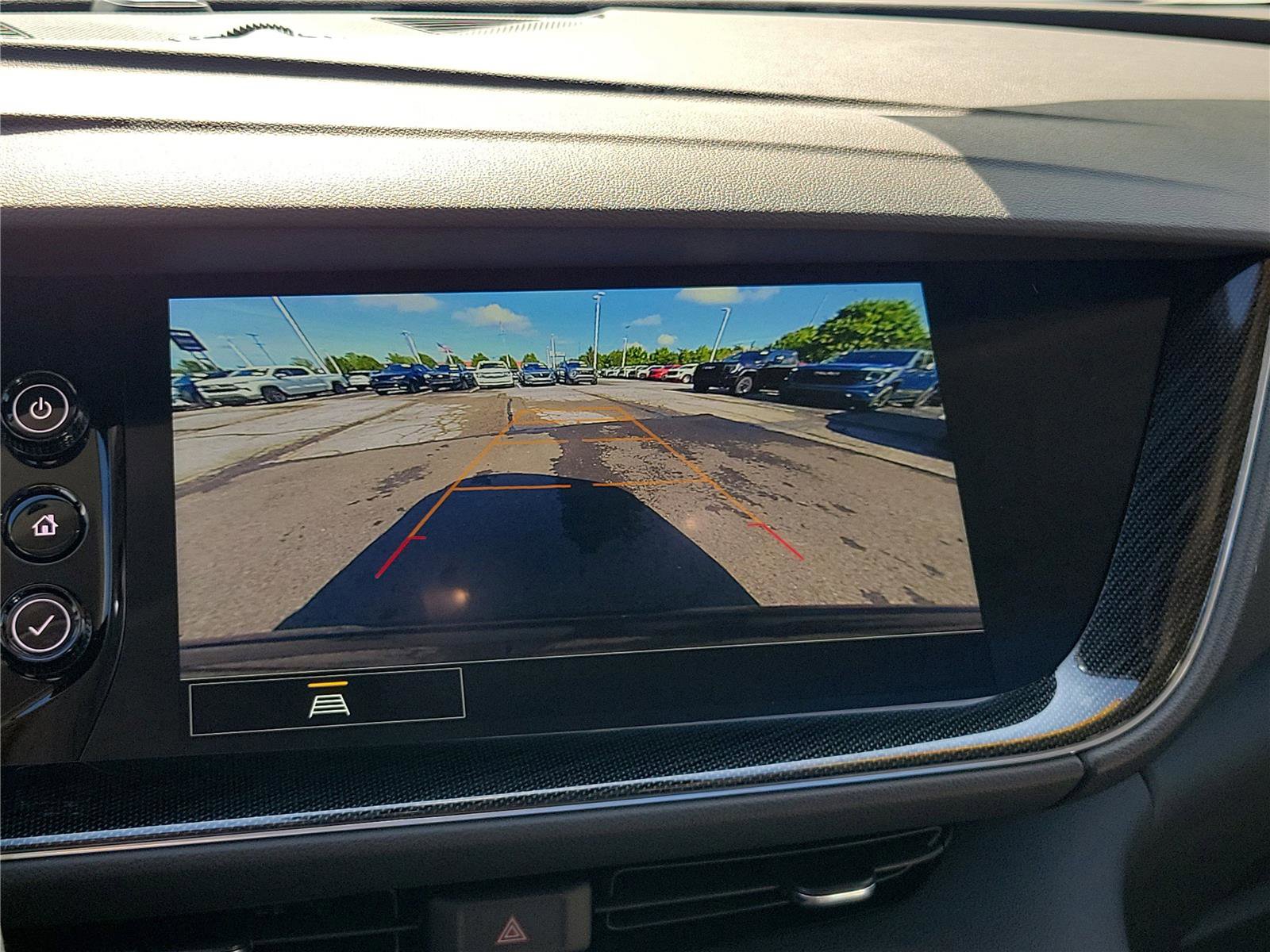Used 2023 Buick Envision Essence w/ Sport Touring Package FWD image 29