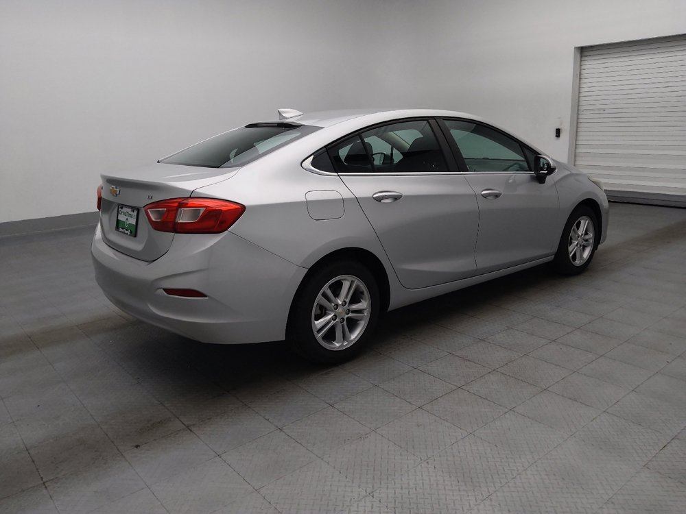 Used 2017 Chevrolet Cruze LT w/ Convenience Package FWD image 10