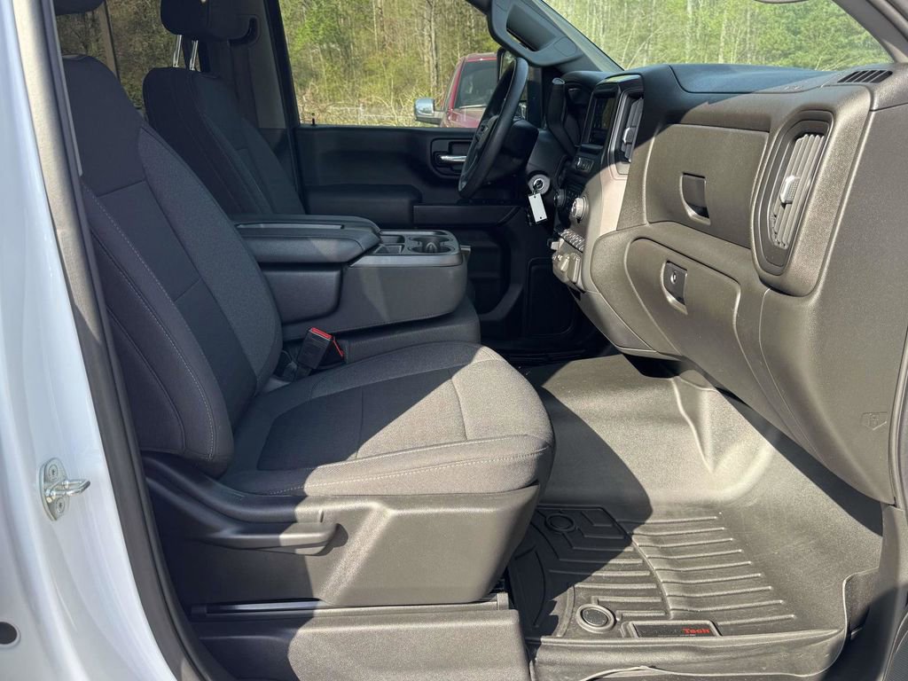 Used 2022 Chevrolet Silverado 2500 Custom w/ Custom Value Package RWD image 14