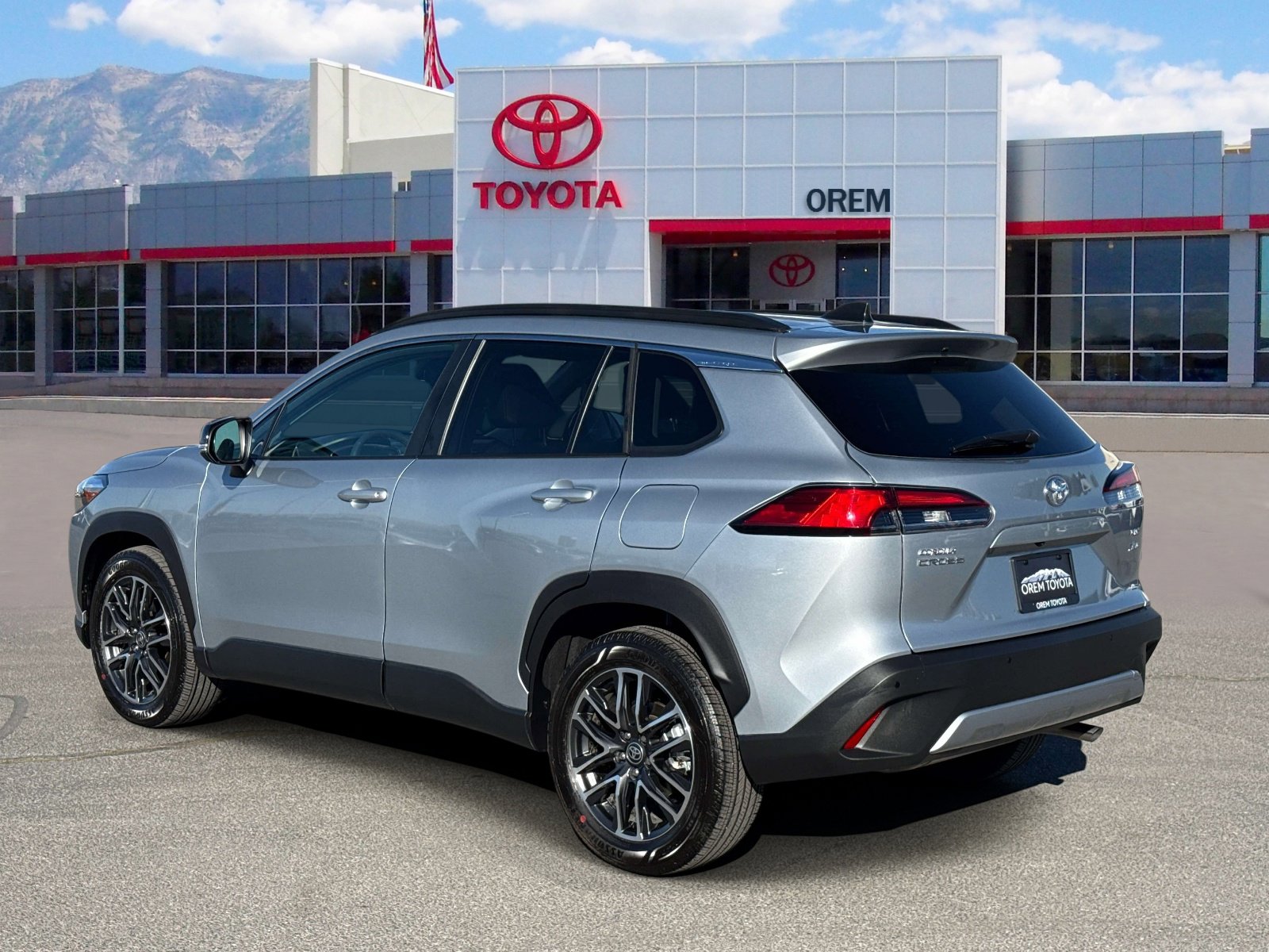 Used 2026 Toyota Corolla Cross XLE w/ Convenience Package image 5