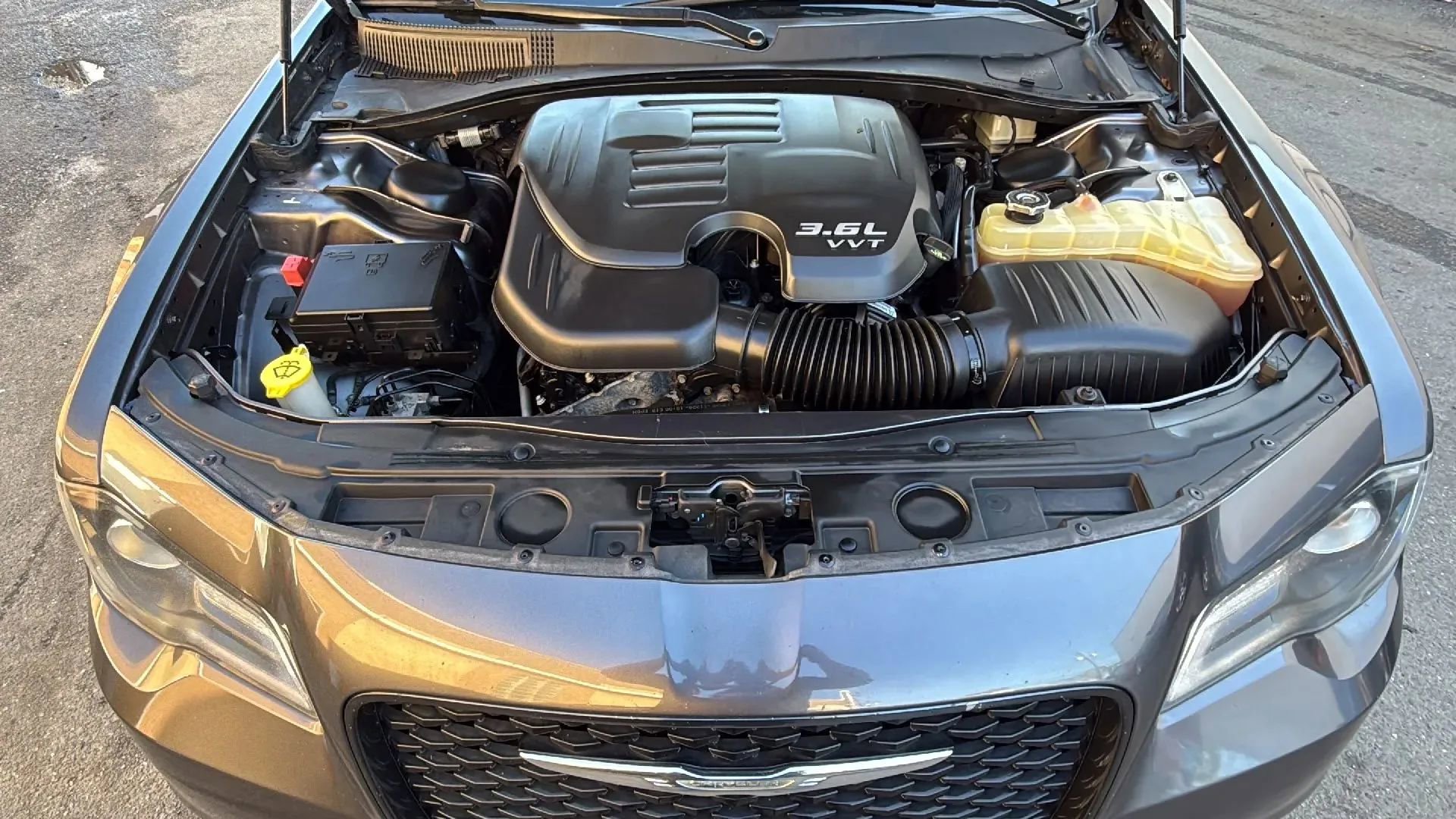Used 2016 Chrysler 300 S RWD image 23