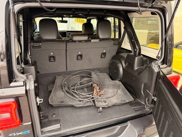Used 2022 Jeep Wrangler Unlimited Sahara w/ Cold Weather Group image 6