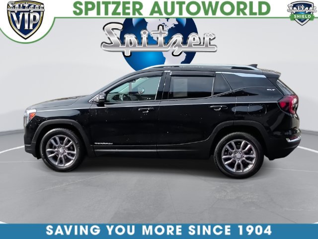 Used 2023 GMC Terrain SLT w/ LPO, Floor Liner Package FWD image 10