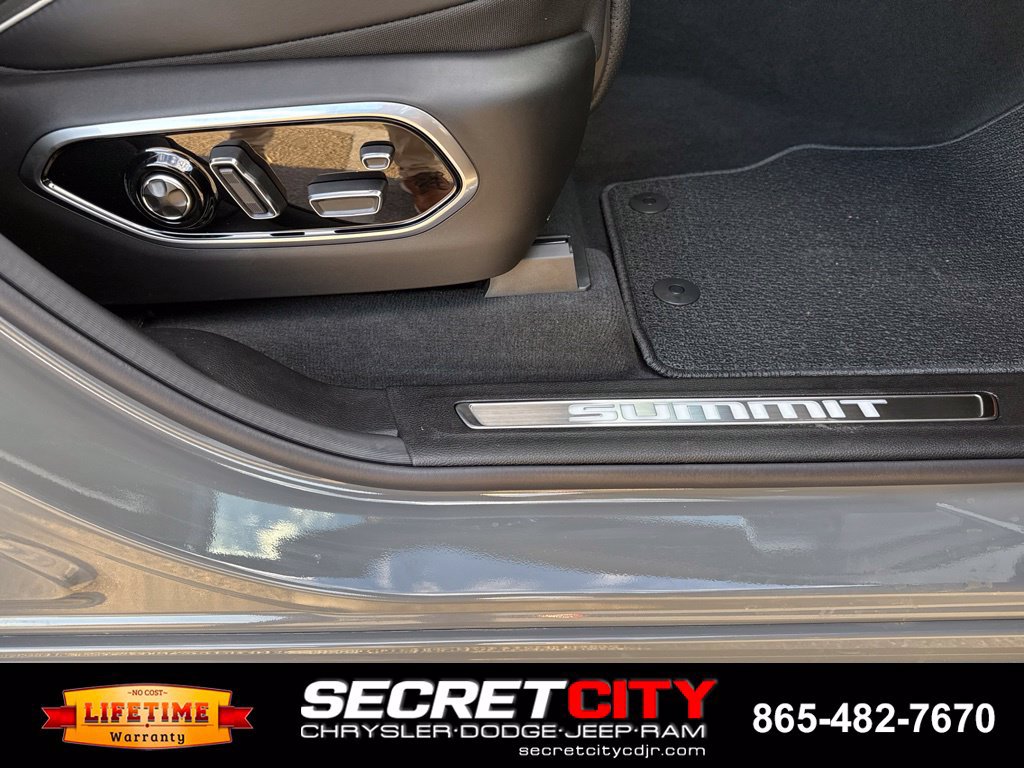 New 2027 Jeep Grand Cherokee L Summit AWD/4WD image 15