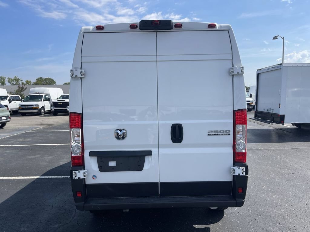Used 2026 RAM ProMaster 2500 w/ Convenience Group FWD image 14