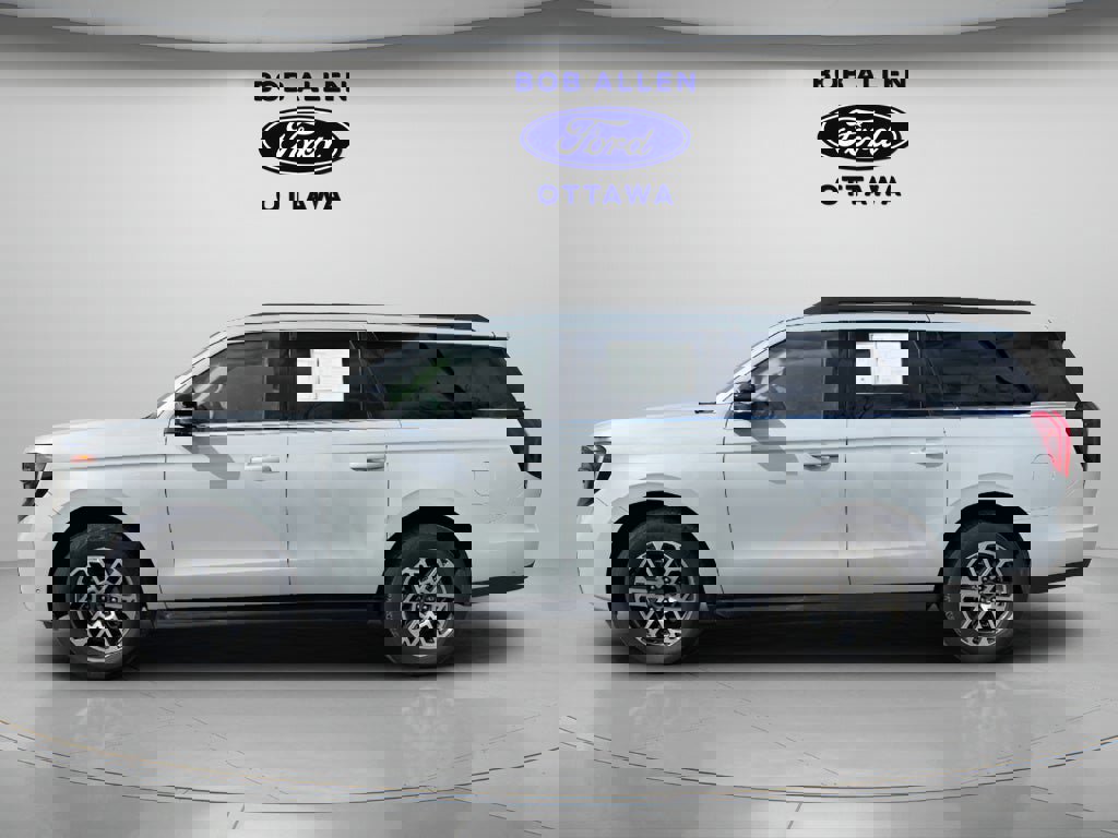 Used 2025 Ford Expedition Max Active image 2
