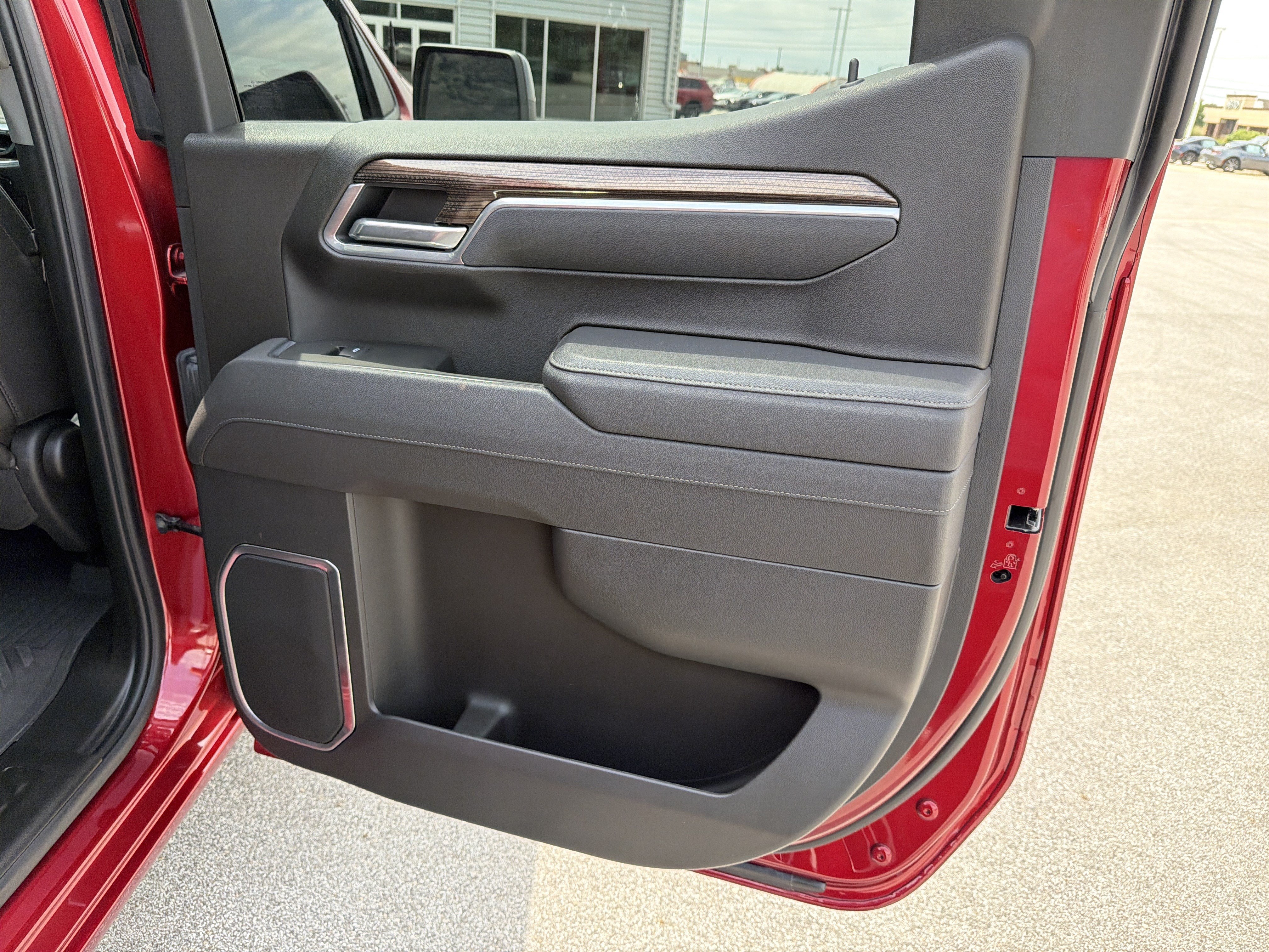 Used 2025 Chevrolet Silverado 1500 RST AWD/4WD image 61