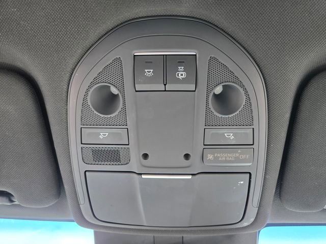 Used 2022 Genesis G70 2.0T RWD image 24