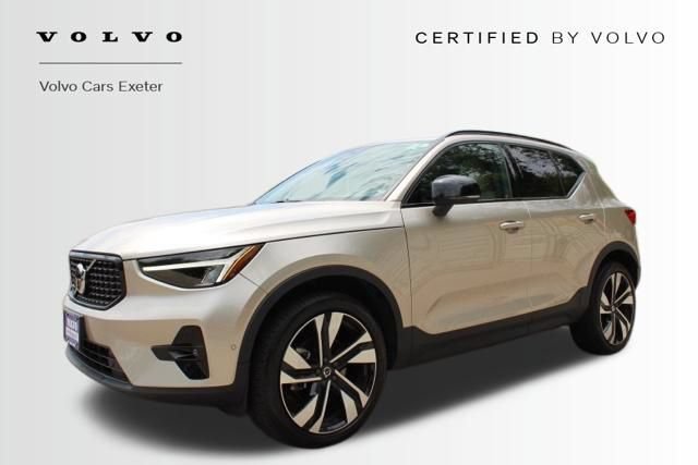 Certified 2023 Volvo XC40 B5 Ultimate w/ Climate Package AWD/4WD image 3