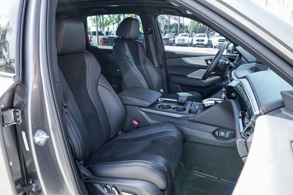 Used 2023 Acura MDX A-Spec image 46