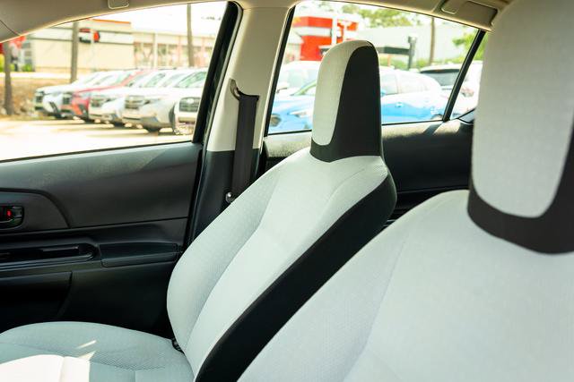 Used 2017 Toyota Prius C One FWD image 31