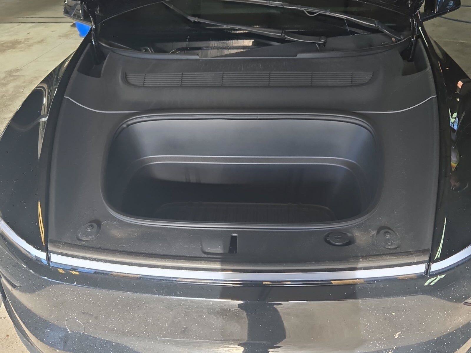 Used 2026 Tesla Model Y 2WD image 9