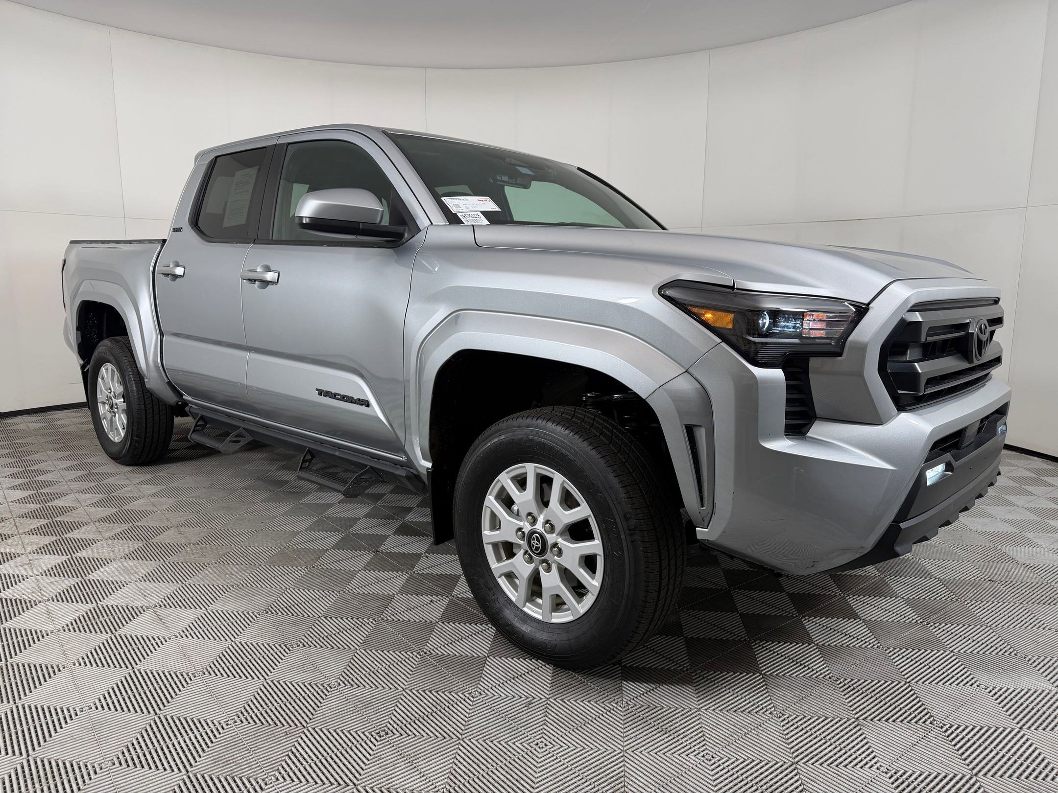 Certified 2024 Toyota Tacoma SR5 image 6