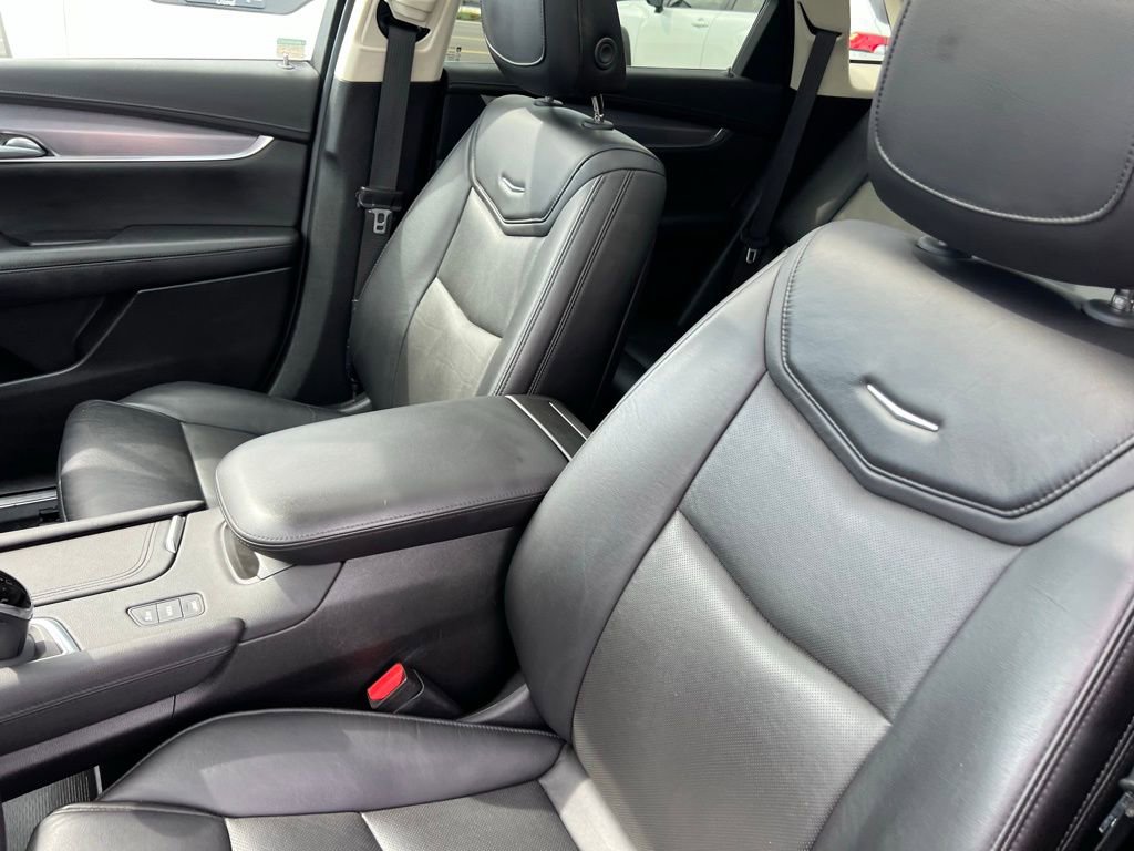 Used 2019 Cadillac XT5 Luxury image 14