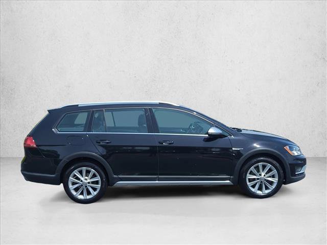 Used 2017 Volkswagen Golf Alltrack S AWD/4WD image 4
