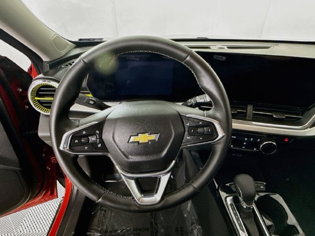 Used 2026 Chevrolet Trax LT w/ Driver Confidence Package FWD image 11