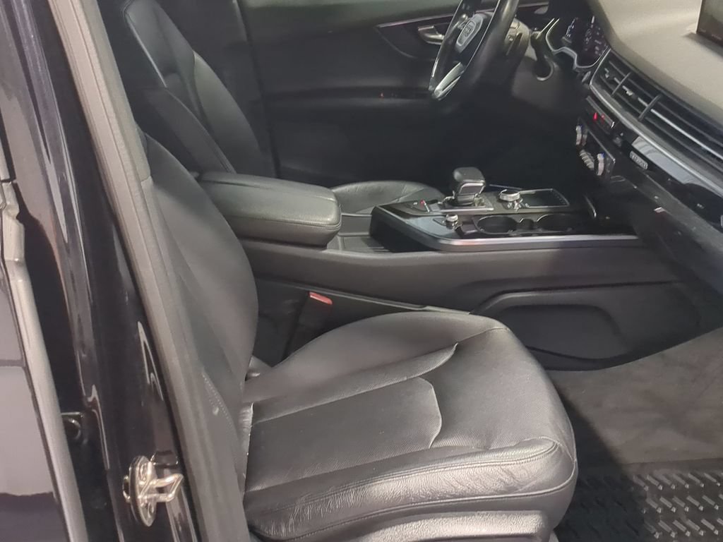 Used 2018 Audi Q7 3.0T Prestige AWD/4WD image 21