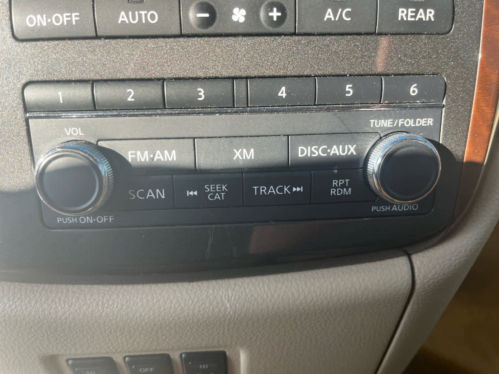 Used 2012 Nissan Quest SL w/ Bose Pkg image 22