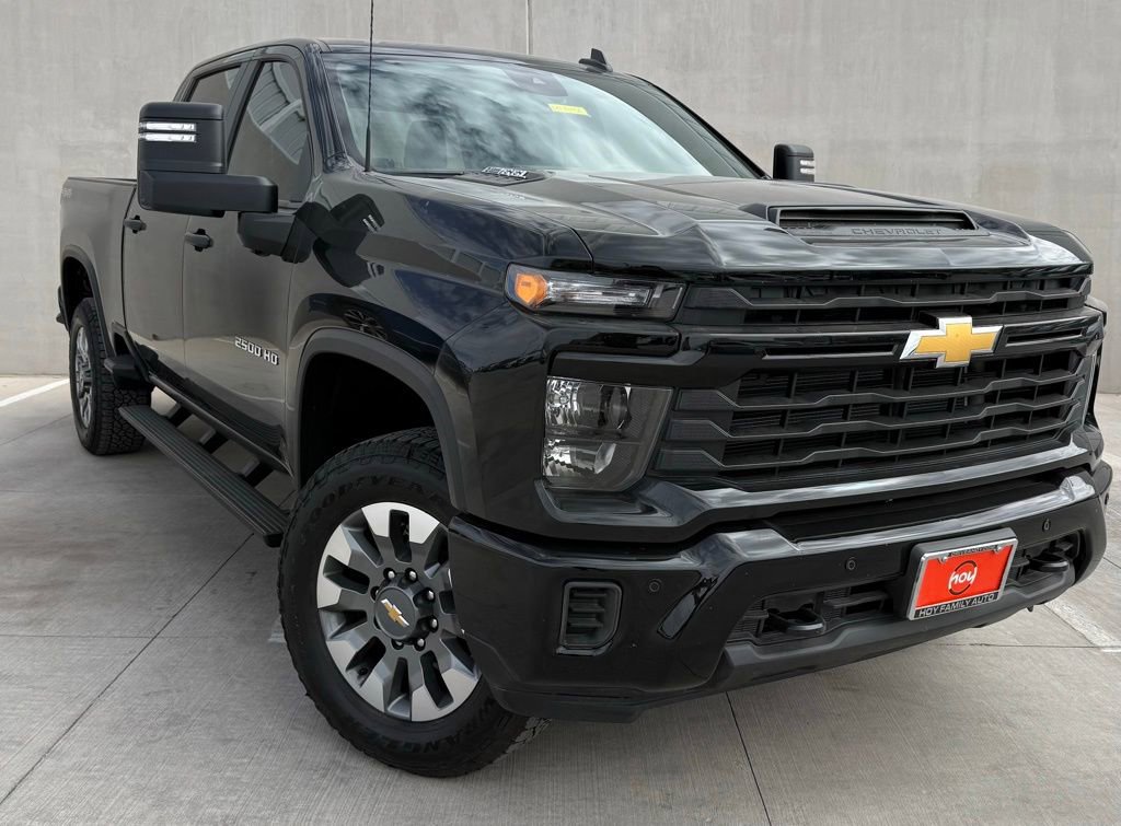 Used 2026 Chevrolet Silverado 2500 Custom w/ Custom Value Package AWD/4WD image 1