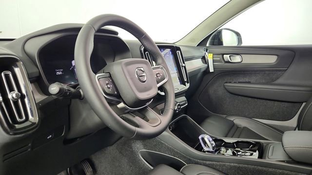Certified 2026 Volvo XC40 B5 Ultra w/ Climate Package AWD/4WD image 12