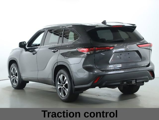 Used 2023 Toyota Highlander Limited image 14