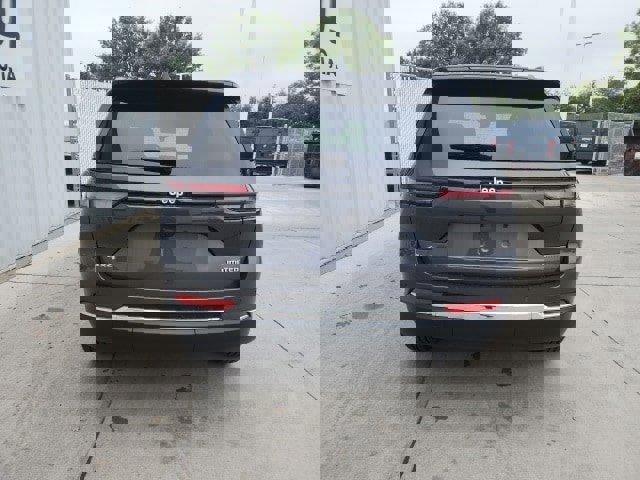 New 2025 Jeep Grand Cherokee Limited image 23