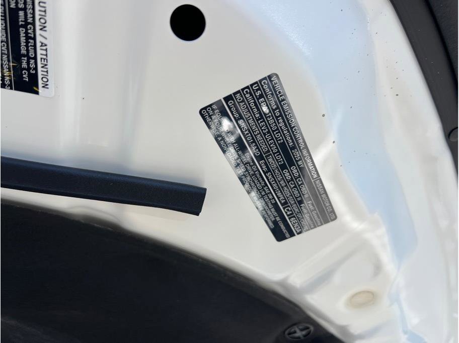 Used 2025 Nissan Rogue SV image 23