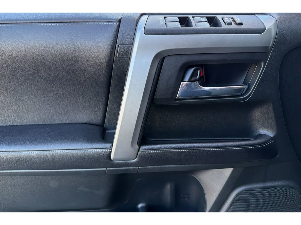 Used 2017 Toyota 4Runner SR5 image 11