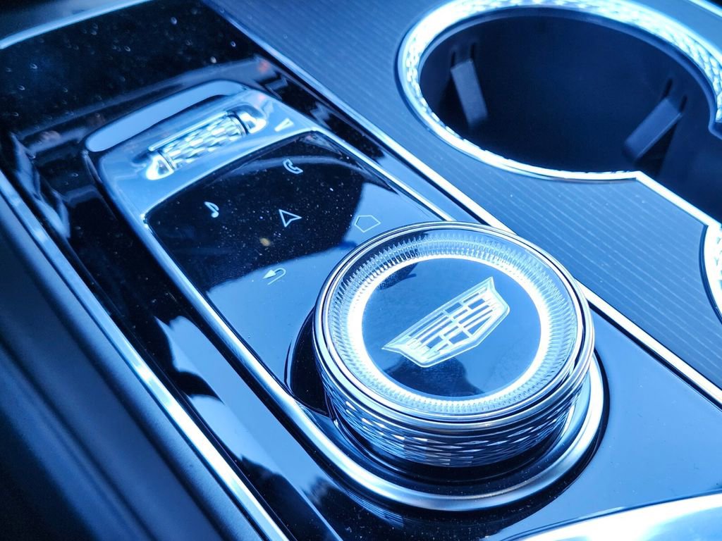 New 2026 Cadillac Lyriq Luxury w/ LPO, Floor Liner Package image 23
