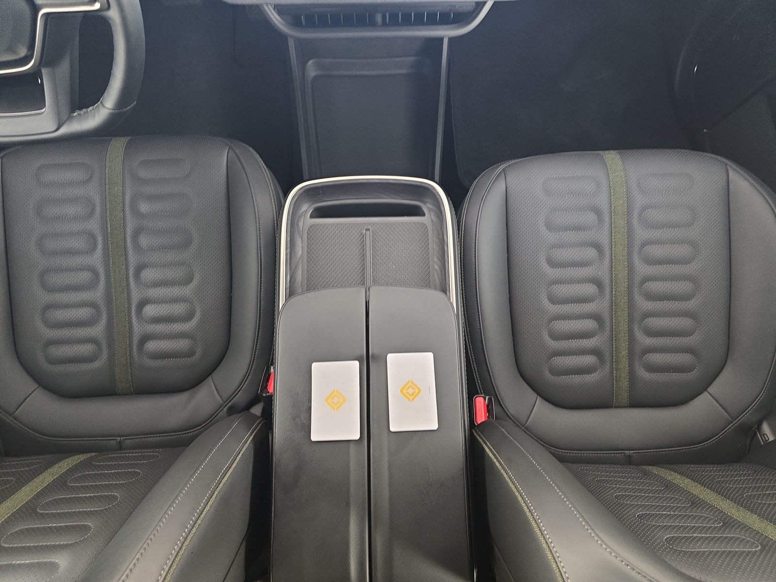 Used 2025 Rivian R1T Adventure AWD/4WD image 29
