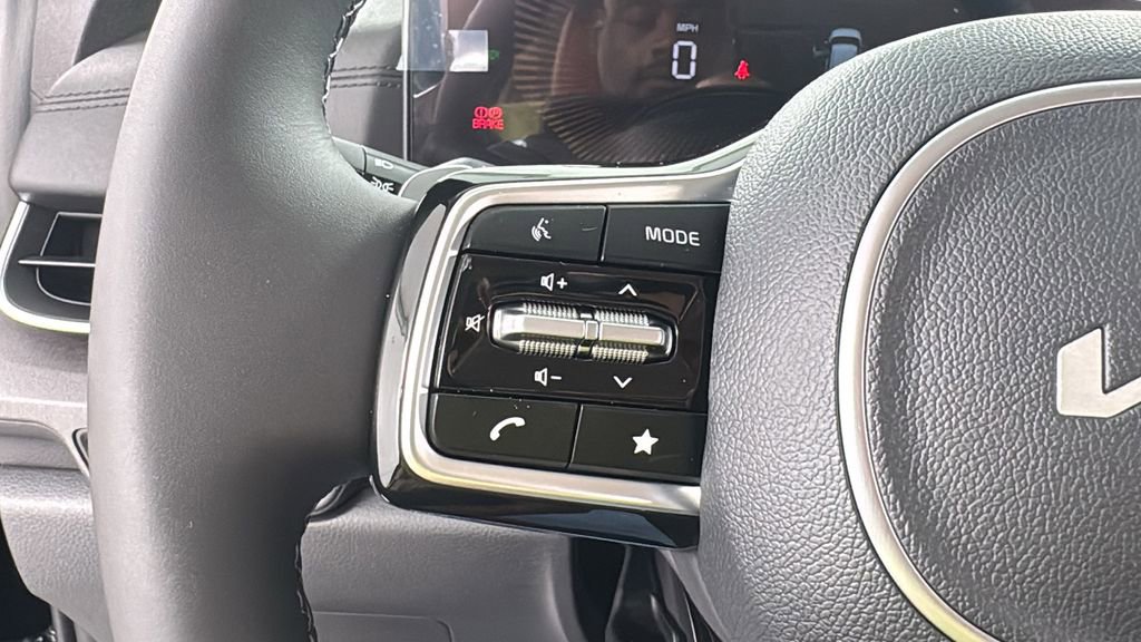 New 2026 Kia Carnival EX image 24