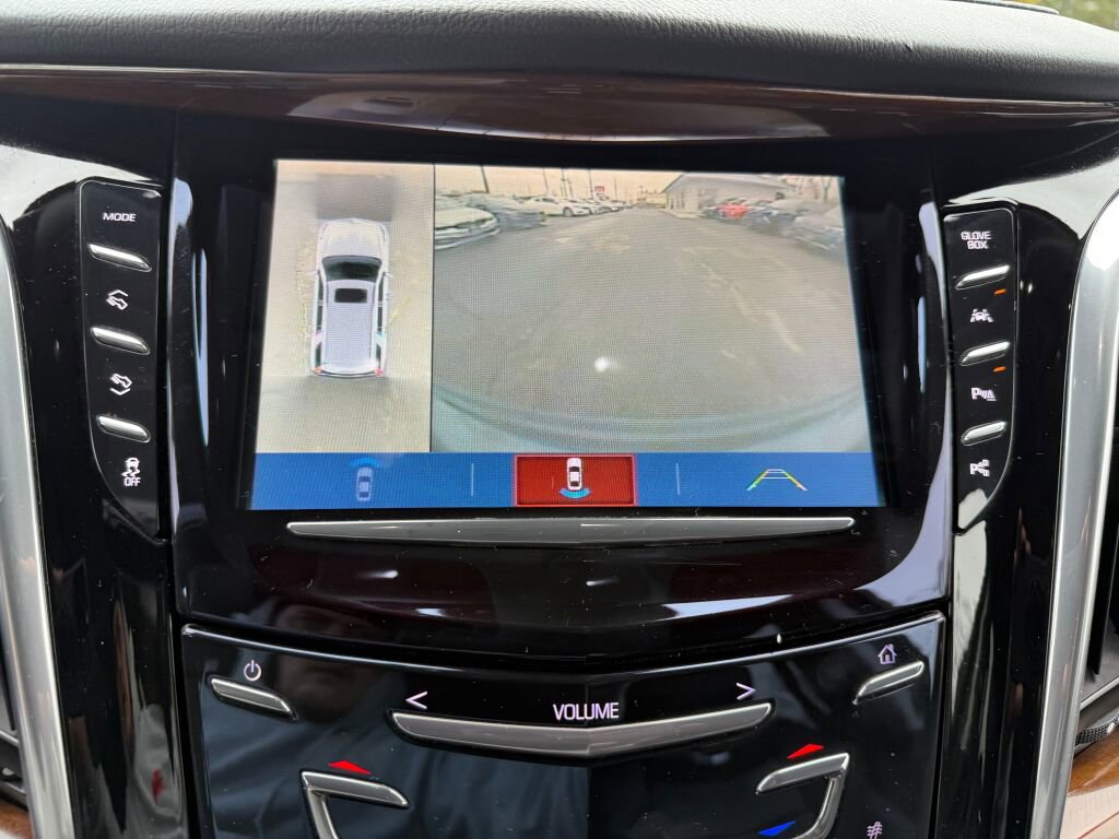 Used 2020 Cadillac Escalade Luxury AWD/4WD image 20