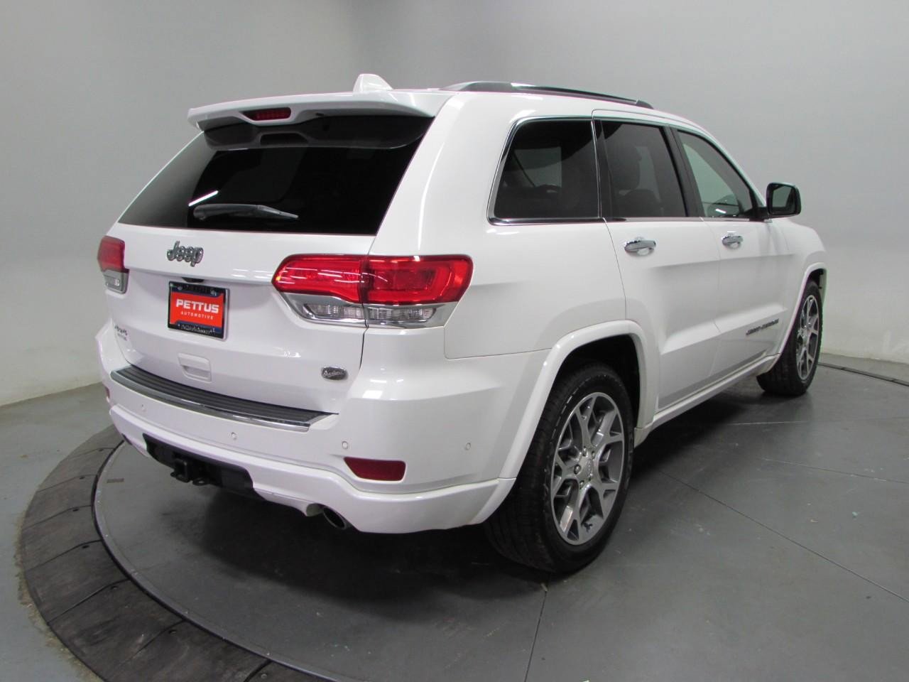 Used 2019 Jeep Grand Cherokee Overland AWD/4WD image 7