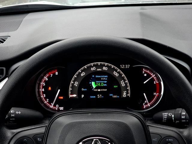 Used 2025 Toyota RAV4 XLE image 14