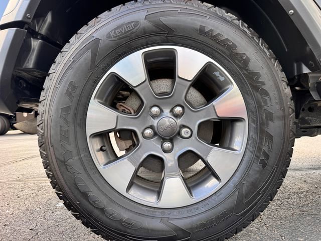 Used 2021 Jeep Wrangler Unlimited Sahara image 28