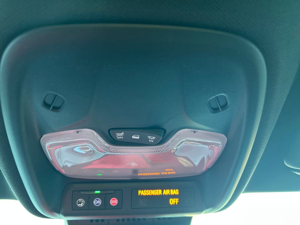 New 2026 GMC Canyon Elevation w/ LPO, Black Badging Package image 24