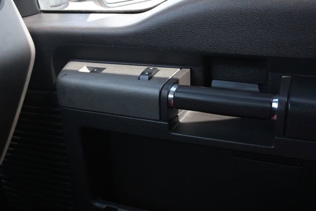 Used 2011 Ford F350 Lariat w/ Lariat Interior Pkg image 17