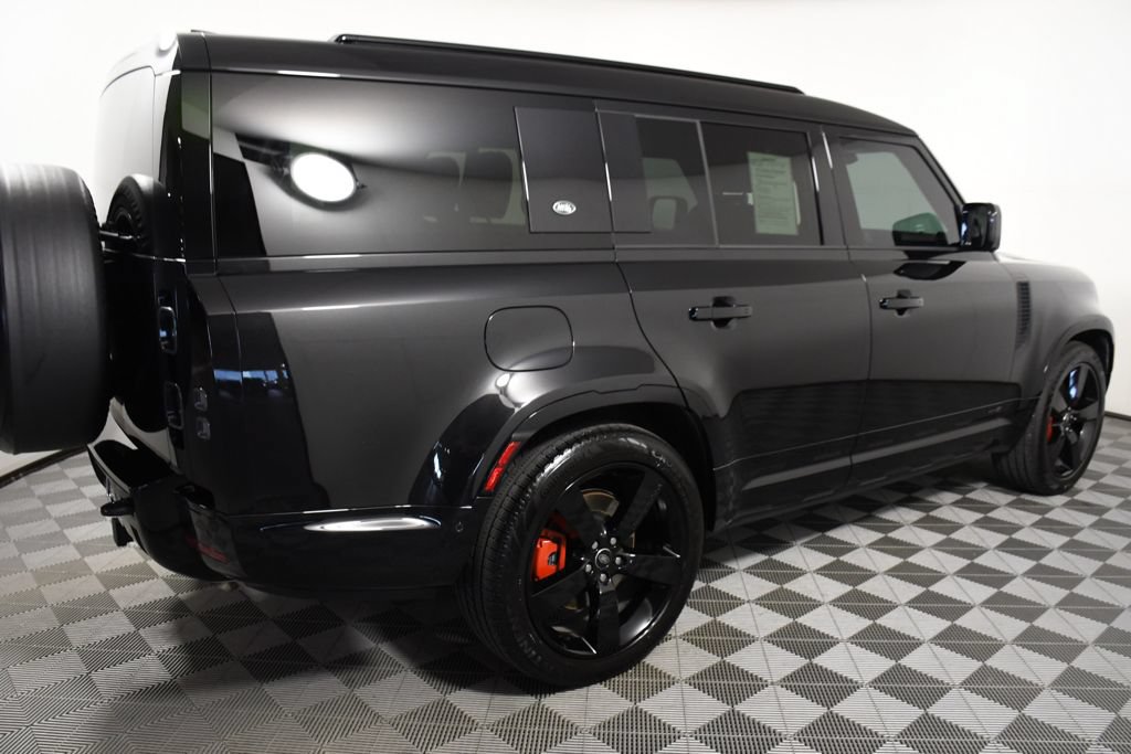 Used 2024 Land Rover Defender 130 X AWD/4WD image 7