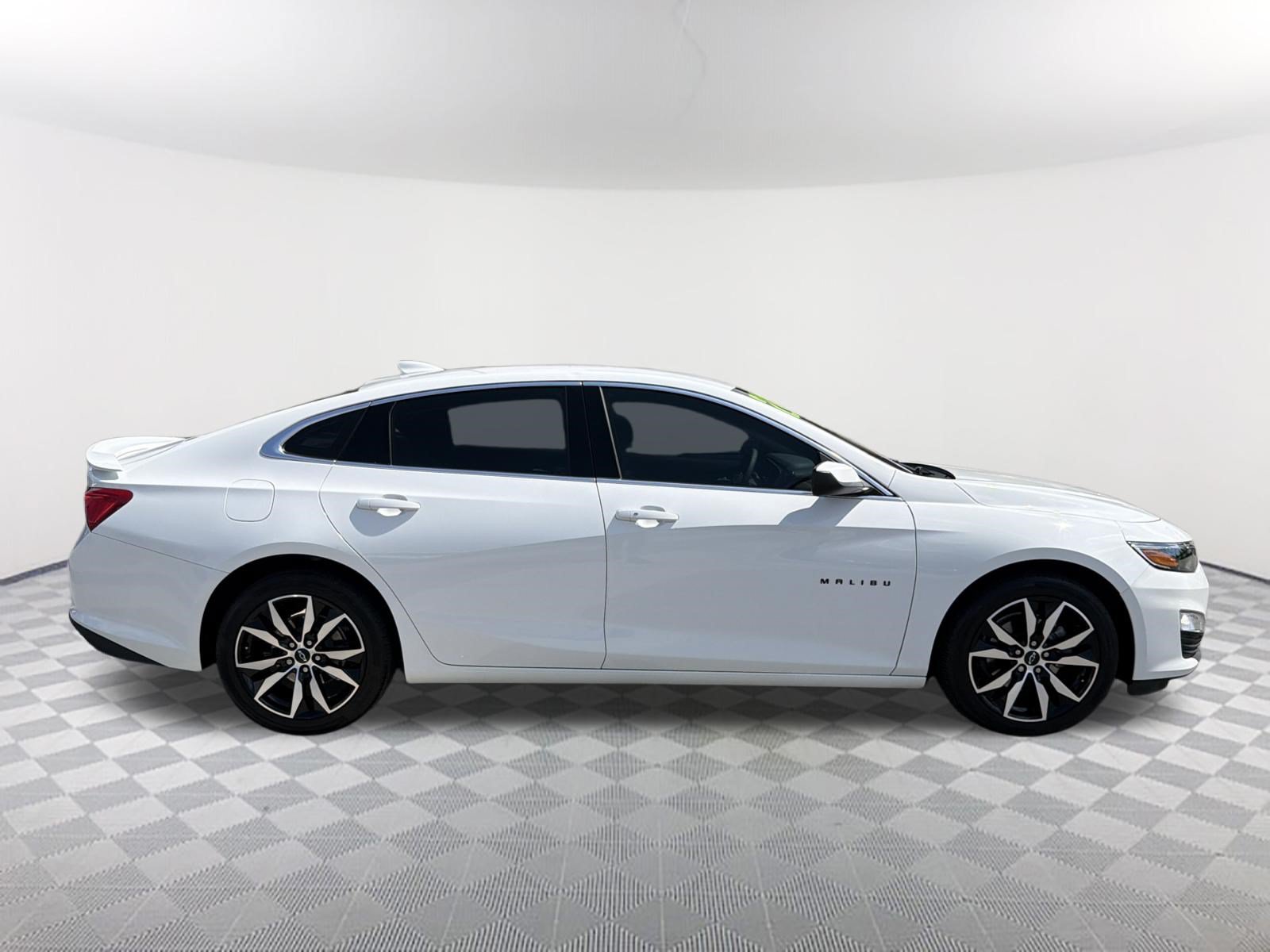 Used 2024 Chevrolet Malibu RS FWD image 18