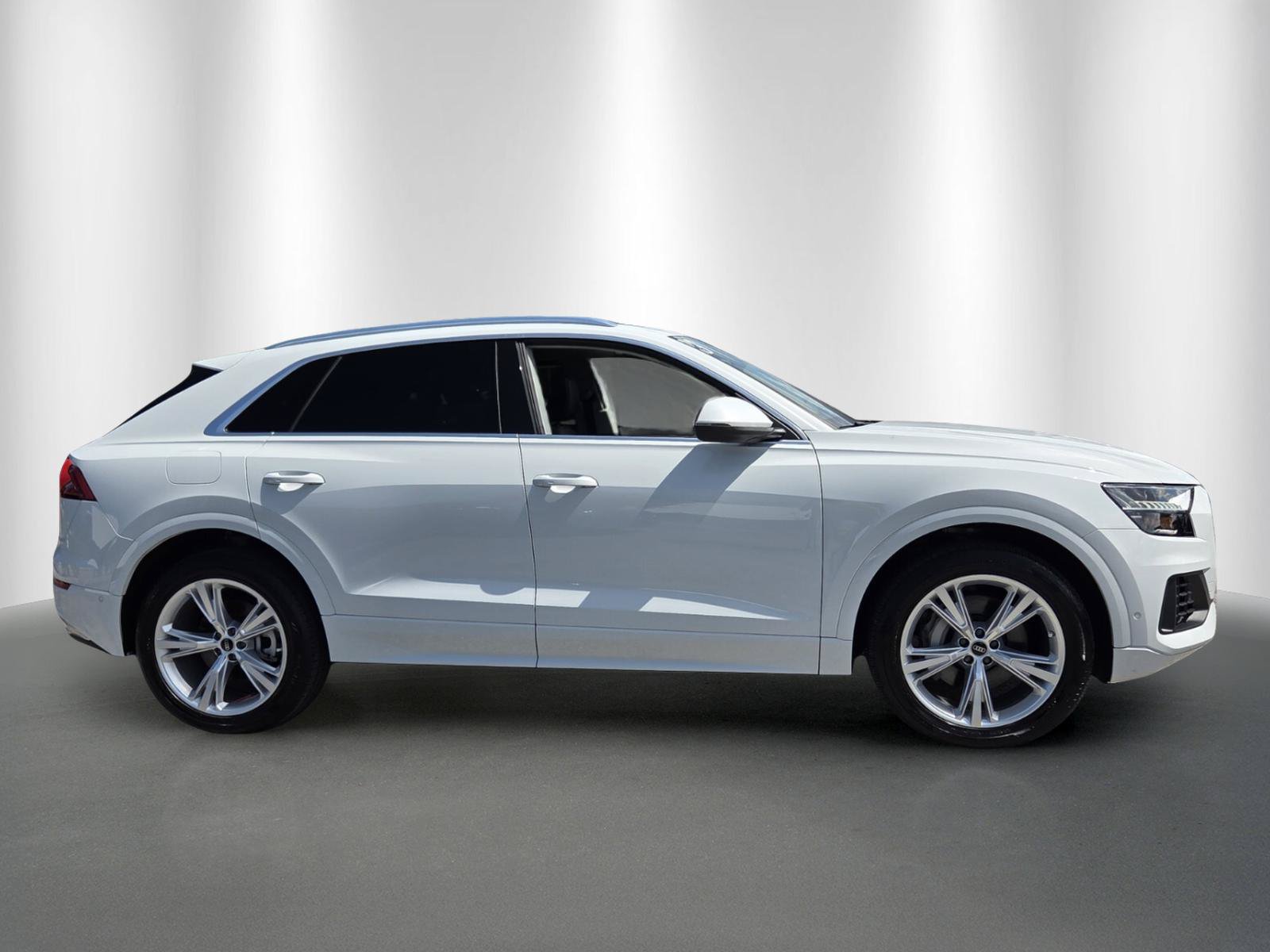 Used 2023 Audi Q8 Premium Plus AWD/4WD image 8