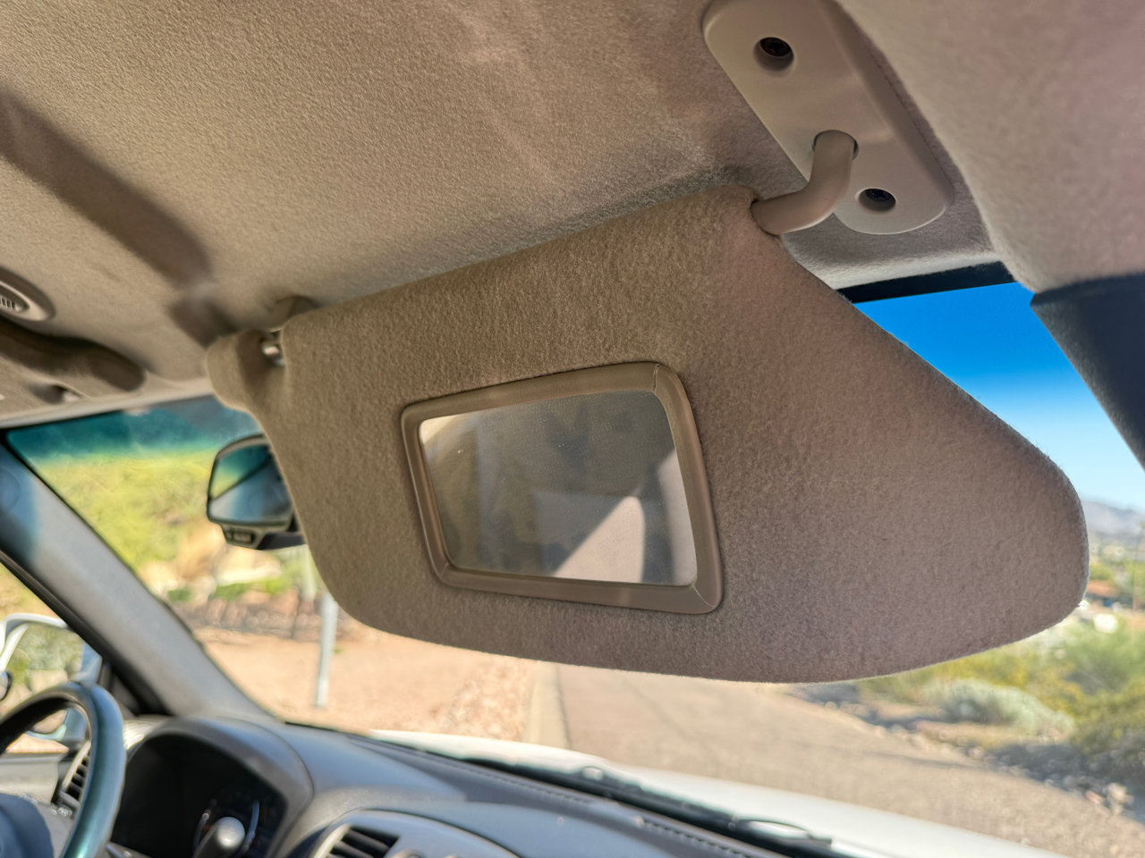 Used 2010 Chevrolet Colorado LT image 17